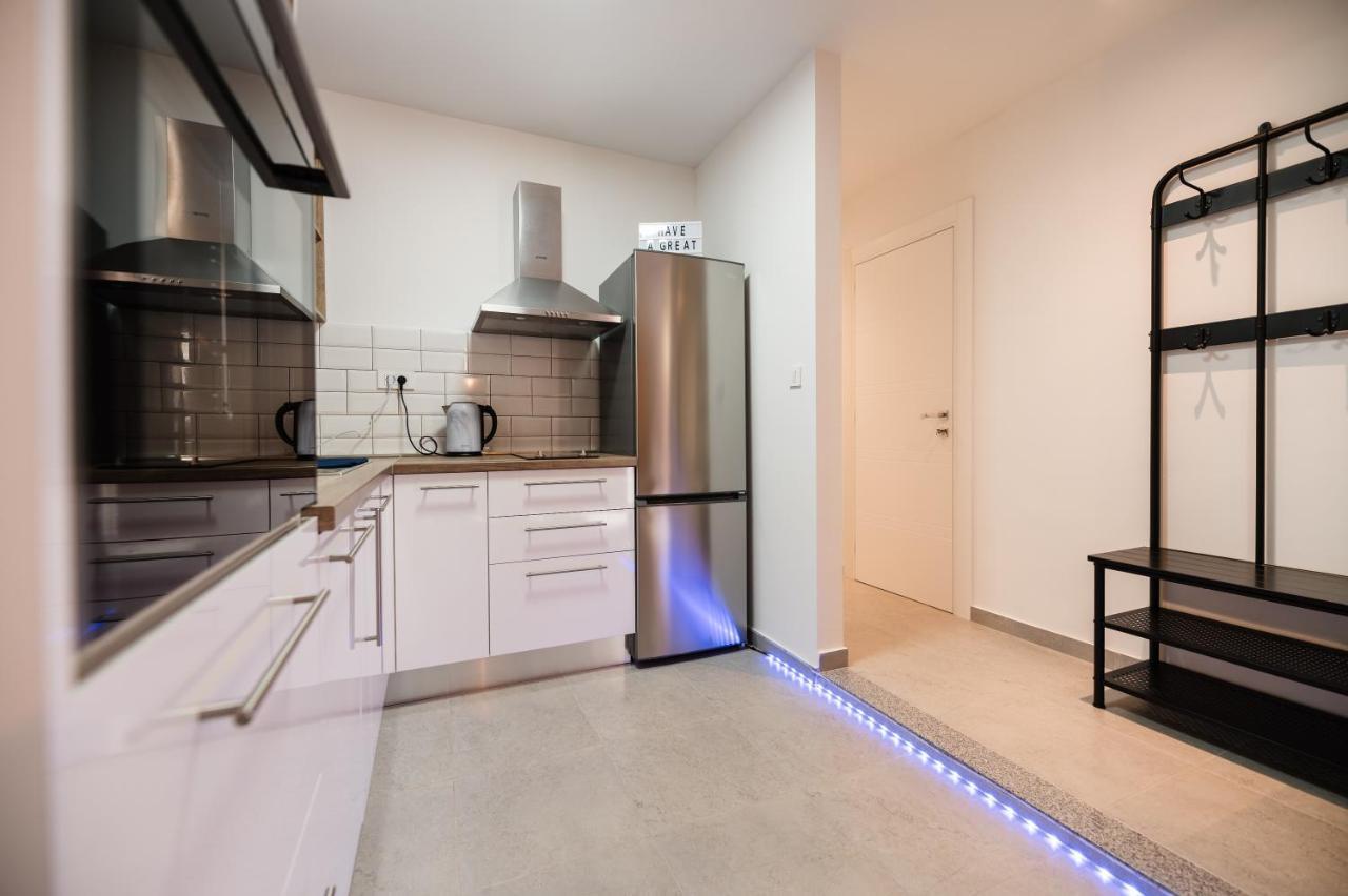 Kailani Luxury Central 3 Bedroom, 3 Bathroom Apartment With A Sunny Balcony Zadar Extérieur photo